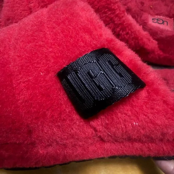 UGG ALL GENDER FLUFF YOU SLIDES Samba Red size 8M/10W - Picture 4 of 6